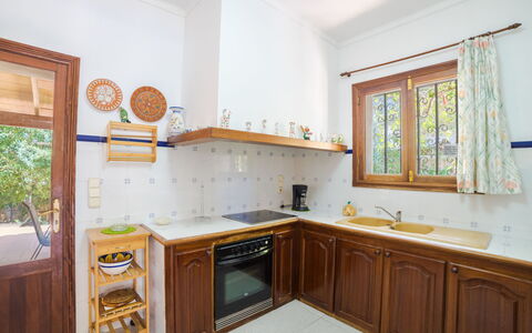 Sanso: Mostrador, Gabinetes, Mueble, Propiedad, Lavabo, Cocina, Azur, Madera, Diseño De Interiores, Aparato De Cocina