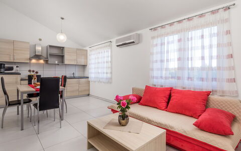 Alojamiento:&nbsp;Romana 101.6