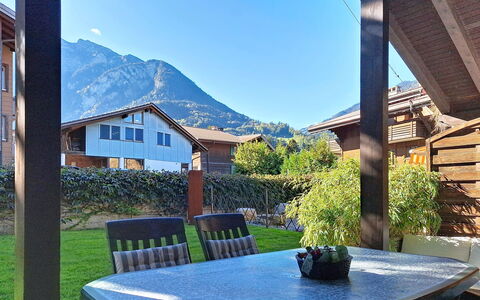 Von Allmen: Colina, Casa, Casa, Cordillera, Hill Station, Cabaña, Porche, Valle, Sombra, Pendiente