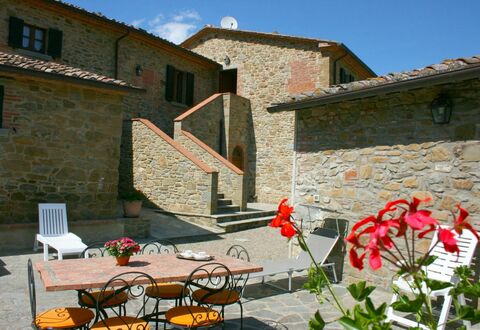 Casa Antica: Flor, Planta, Propiedad, Ventana, Edificio, Mueble, Cielo, Maceta, Encendiendo, Arquitectura