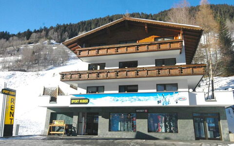 Erika: Propiedad, Edificio, Casa, Transporte, Nieve, Invierno, Bienes Raíces, Hotel, Cielo, Arquitectura