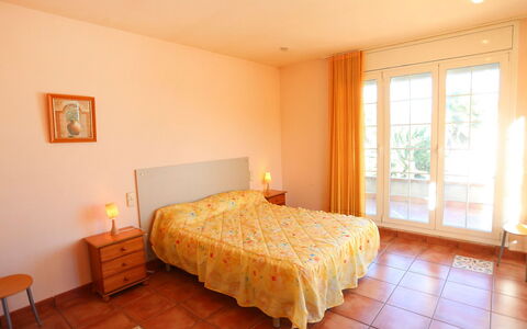 Villa Caleta: Habitación, Habitación, Propiedad, Cama, Mueble, Suelo, Sábana, Bienes Raíces, Diseño De Interiores, Techo