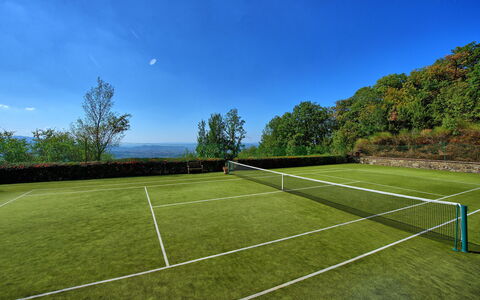 Gellino: Complejo Deportivo, Pista De Tenis, Hierba, Cielo, Césped, Red, Árbol, Planta, Deportes, Césped Artificial