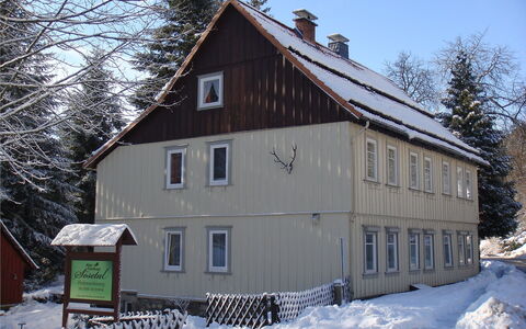 Altes Forsthaus Sösetal: Edificio, Nieve, Cielo, Ventana, Árbol, Casa, Madera, Pendiente, Cabaña, La Casa Del Azúcar