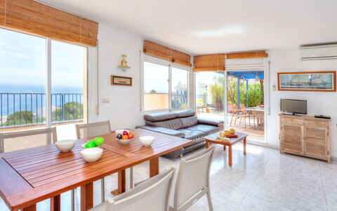 L'Olivar Ii: Mueble, Planta, Mesa, Propiedad, Ventana, Edificio, Azur, Gabinetes, Mostrador, Cocina