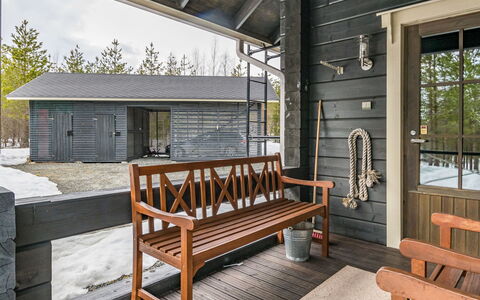 Mäntyrinne: Madera, Casa, Porche, Vía Muerta, Puerta, Cabaña, Material Compuesto, Madera Dura, Tablón, Cubierta