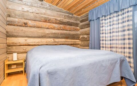 Pajalan Honka: Madera, Piso, Suelo, Diseño De Interiores, Techo, Linos, Suelos De Madera, Habitación, Habitación, Cama