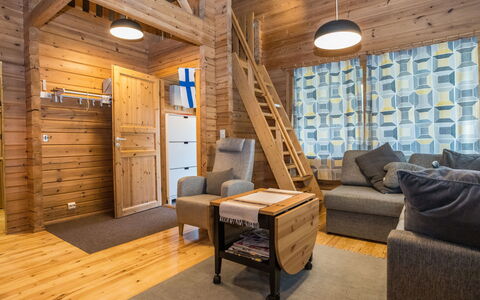 Piilola Nr 2: Madera, Piso, Suelo, Techo, Diseño De Interiores, Casa, Habitación, Manchas De Madera, Madera Dura, Cuarto De Troncos