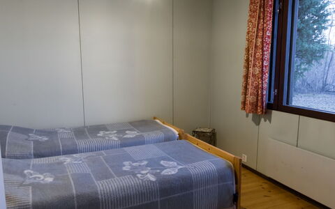 Vattomäki: Suelo, Piso, Madera, Habitación, Mueble, Cama, Diseño De Interiores, Sábana, Habitación, Lecho