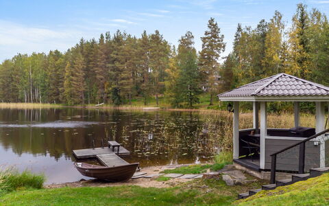 Kiikkukallio: Árbol, Banco, Casa, Cabaña, Lago, Estanque, Bosque, Cuarto De Troncos