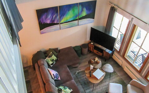 Kelokivakka D19: Mueble, Diseño De Interiores, Sofá, Piso, Suelo, Madera, Sala, Encendiendo, Habitación, Departamento