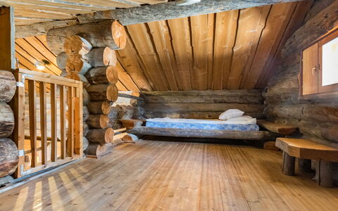 Seitsemän Savua 3: Madera, Techo, Madera Dura, Piso, Suelo, Tablón, Cuarto De Troncos, Suelos De Madera, Ático, Habitación