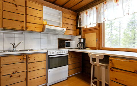 Rukaveska 4B: Madera, Cocina, Diseño De Interiores, Gabinetes, Manchas De Madera, Casa, Techo, Mostrador, Habitación, Cajón