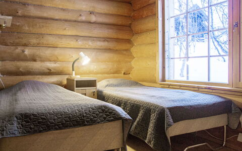 Kilpis-Arkki: Madera, Piso, Suelo, Diseño De Interiores, Techo, Mueble, Habitación, Habitación, Cama, Sábana