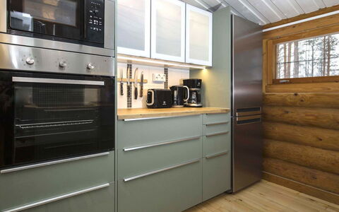 Pohosniemi: Aparato De Cocina, Madera, Electrodoméstico, Cocina, Gabinetes, Piso, Diseño De Interiores, Mueble, Electrodoméstico, Cajón