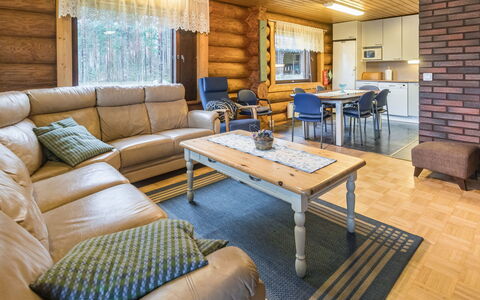 Rinneranta: Madera, Mueble, Diseño De Interiores, Techo, Sofá, Casa, Suelo, Piso, Sala, Habitación