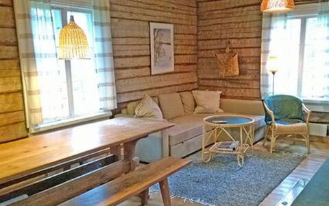 Villa Pettu: Diseño De Interiores, Mueble, Sofá, Piso, Suelo, Habitación, Techo, Sala, Departamento