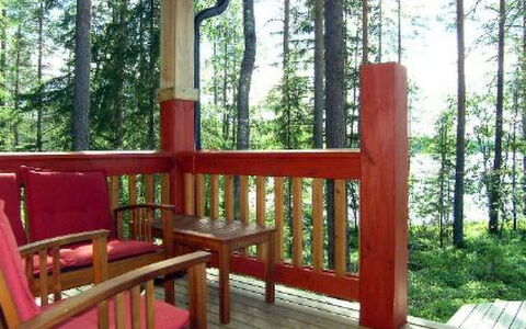 Puolukka: Madera, Porche, Suelo, Piso, Mueble, Madera Dura, Manchas De Madera, Cubierta, Suelos De Madera, Mueble Para Exteriores