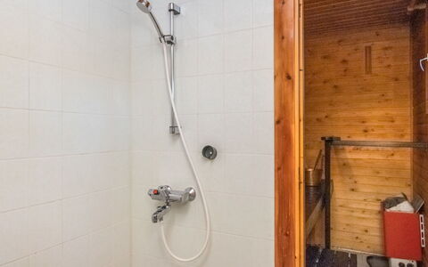 Suvituuli: Pared, Arreglo De Tubería, Piso, Baño, Suelo, Madera, Alcachofa De La Ducha, Ducha, Plomería, Diseño De Interiores