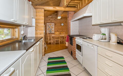 Hevonkuusi: Cocina, Madera, Mostrador, Electrodoméstico, Techo, Diseño De Interiores, Aparato De Cocina, Piso, Lavabo, Estufa De Cocina
