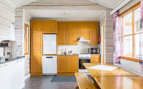 Katajainen: Cabaña, Casa, Casa, Edificios Del Jardín, Vía Muerta, Cuarto De Troncos, Casa De Campo, Inmuebles, Cobertizo, Yarda