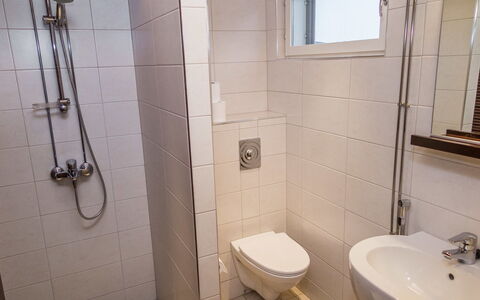 Tahko Spa Suites Orange a 9: Hierba, Casa, Cabaña, El Terreno Del Lote, Casa, Inmuebles, Césped, Vía Muerta, Casa De Campo, Porche