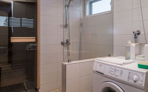 Tahko Spa Suites Orange a 9: Hierba, Casa, Cabaña, El Terreno Del Lote, Casa, Inmuebles, Césped, Vía Muerta, Casa De Campo, Porche