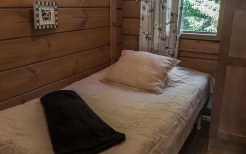 Tahkonbalju: Madera, Piso, Habitación, Suelo, Cama, Diseño De Interiores, Mueble, Sábana, Habitación, Lecho