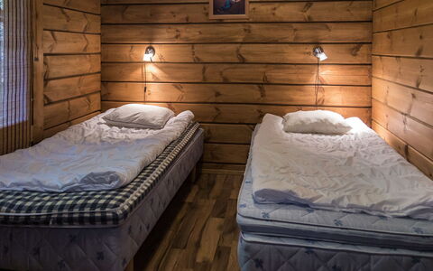 Tahkonbalju: Madera, Suelo, Diseño De Interiores, Piso, Mueble, Habitación, Cama, Techo, Sábana, Habitación