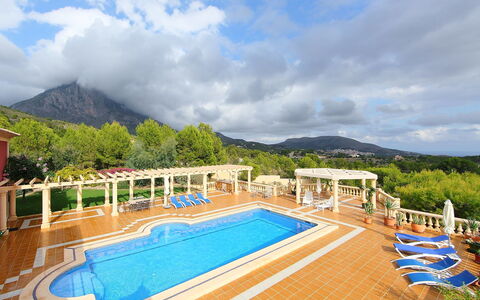 Villa Orquideas: Piscina, Propiedad, Recurso, Bienes Raíces, Ocio, Vacaciones, Edificio, Casa, Inmuebles, Cielo