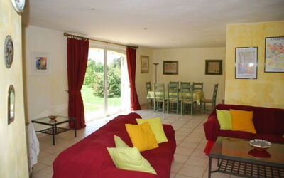 83010 - Lorgues