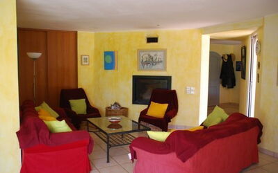 83010 - Lorgues