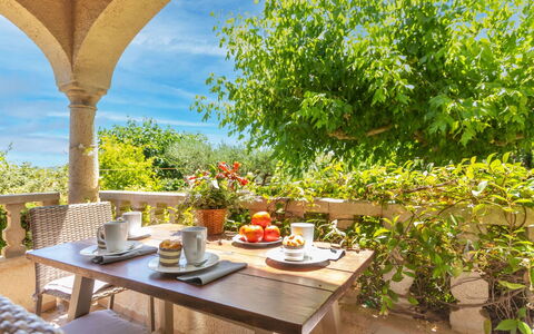Mas Rovira 8: Mueble, Mesa, Mueble Para Exteriores, Silla, Mesa Al Aire Libre, Cocina Y Comedor Mesa, Jardín, Sombra, Patio, Mesa De Café