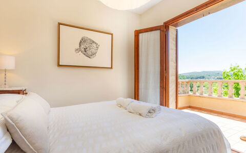 Mas Rovira 8: Diseño De Interiores, Madera, Suelo, Techo, Piso, Cama, Habitación, Mueble, Habitación, Casa