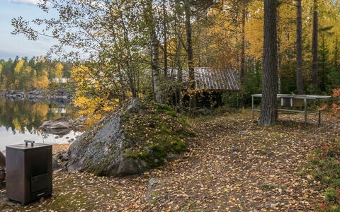 Orava-Apaja: Cabaña, Casa, Casa, Edificios Del Jardín, Vía Muerta, Cuarto De Troncos, Casa De Campo, Inmuebles, Cobertizo, Yarda