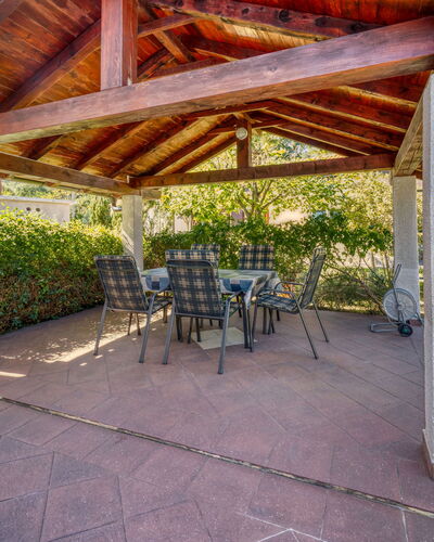 Franjo: Sombra, Recurso, Estructura Al Aire Libre, Jardín, Haz, Eco Hotel, Piscina, Manchas De Madera, Patio, Mueble Para Exteriores