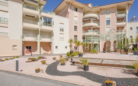 Quartier Latin: Departamento, Inmuebles, Condominio, Balcón, Mansión, Hacienda, Hotel, Villa, Entrada De Coches