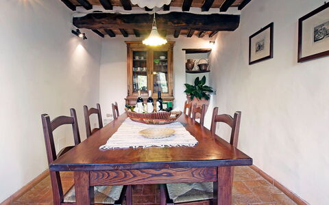 Cinigiano 100: Comedor, Habitación, Propiedad, Diseño De Interiores, Techo, Mueble, Mesa, Edificio, Casa, Inmuebles