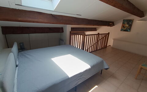 Fréjus 565: Madera, Mueble, Habitación, Diseño De Interiores, Suelo, Piso, Cama, Habitación, Departamento, Lecho