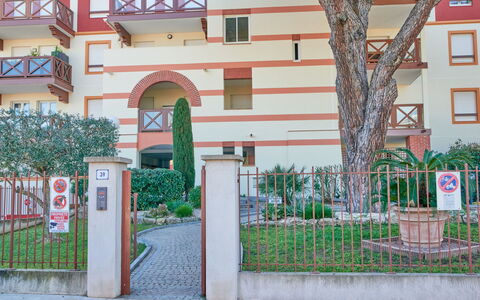 Fréjus 565: Departamento, Condominio, Balcón, Hacienda