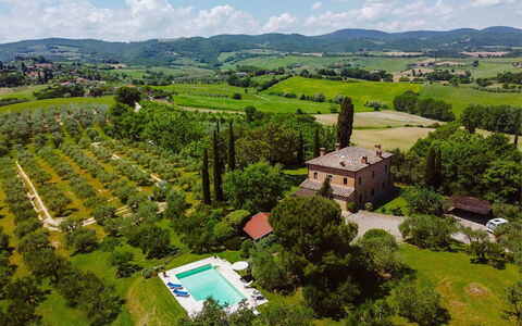 Villa Scianellone: Piscina, Árbol, Paisaje, Barrio Residencial, Vista Panorámica, Recurso, Fotografía Aérea, Inmuebles, Paisajismo, Diseño