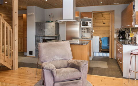 Syvärinkulta B: Mueble, Piso, Diseño De Interiores, Madera, Suelo, Techo, Cocina, Habitación, Aparato De Cocina, Mostrador