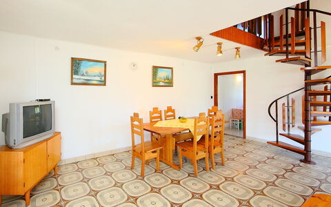 Betula: Habitación, Propiedad, Edificio, Mueble, Amarillo, Suelo, Diseño De Interiores, Naranja, Casa, Bienes Raíces