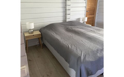 Aurinkoranta: Madera, Piso, Suelo, Habitación, Mueble, Lecho, Linos, Suelos De Madera, Marco De La Cama, Cama