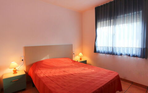 Villa Cala Nova B: Habitación, Cama, Habitación, Mueble, Sábana, Propiedad, Diseño De Interiores, Suelo, Marco De La Cama, Lecho