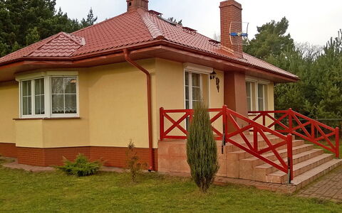 Smołdziński Las: Planta, Edificio, Ventana, Cielo, Propiedad, Árbol, Casa, Madera, Hierba, El Terreno Del Lote