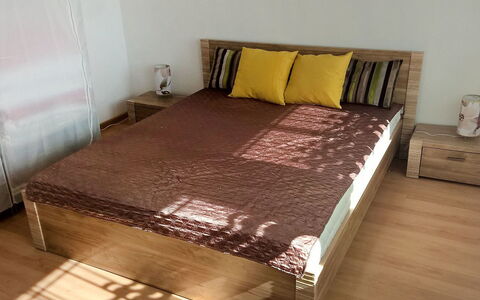 Smołdziński Las: Cama, Habitación, Sábana, Lecho, Mueble, Propiedad, Marco De La Cama, Habitación, Suelo, Colchón