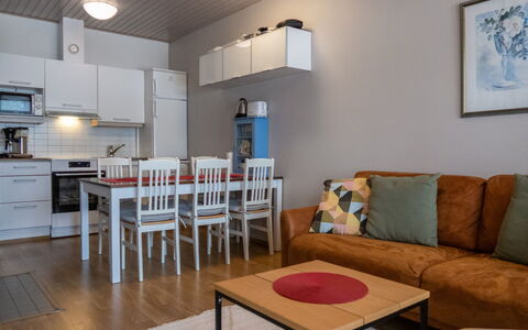 Kerttu: Cabaña, Casa, Casa, Edificios Del Jardín, Vía Muerta, Cuarto De Troncos, Casa De Campo, Inmuebles, Cobertizo, Yarda