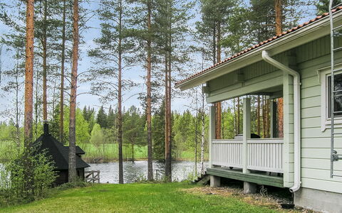 Yläneuvola Silta: Cabaña, Casa, Casa, Edificios Del Jardín, Vía Muerta, Cuarto De Troncos, Casa De Campo, Inmuebles, Cobertizo, Yarda