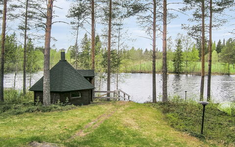 Yläneuvola Silta: Cabaña, Casa, Casa, Edificios Del Jardín, Vía Muerta, Cuarto De Troncos, Casa De Campo, Inmuebles, Cobertizo, Yarda